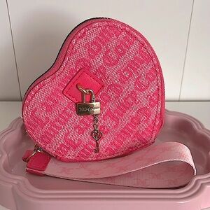 Juicy Couture Pink Heart Wristlet 💕